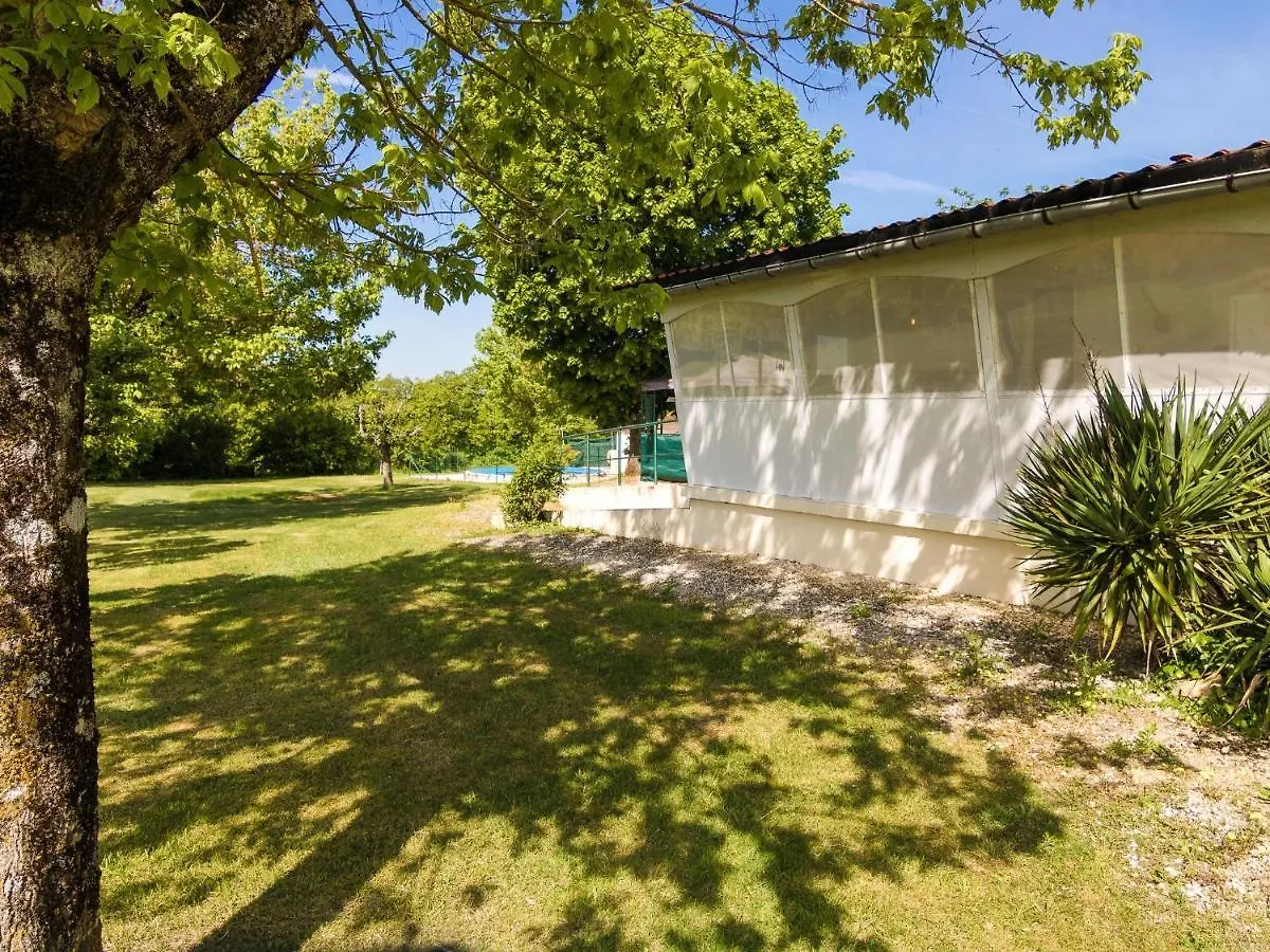 Вилла Sunny House With Private Pool Надайяк-де-Руж Дом отдыха